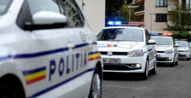 I au furat telefonul si i au cerut 1500 de lei pentru a l recupera Trei barbati au fost arestati