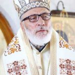 IPS Calinic oficiaza slujba de sfintire a noului Schit Nasterea Maicii Domnului Chilii din Campulung