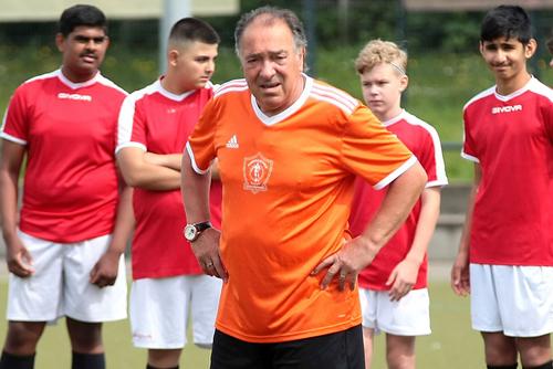 Marcel Raducanu inchide Scoala de Fotbal de la Dortmund dupa 32 de ani Nu mai pot