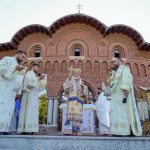 Marea sarbatoare sarbatorita la noua Catedrala Arhiepiscopala de la Curtea de Arges a reunit pelerini din intreaga tara