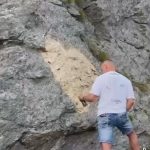Masuri impuotriva barbatului care a vandalizat o stanca pe Transfagarasan