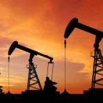 Petrolul scade brusc cu peste un dolar Pietele se pregatesc pentru noile sanctiuni impuse Iranului