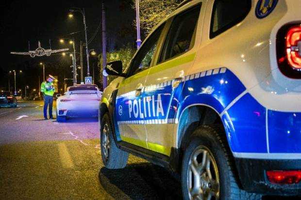Pitestean oprit in trafic noaptea de politisiti Ceasul nefast