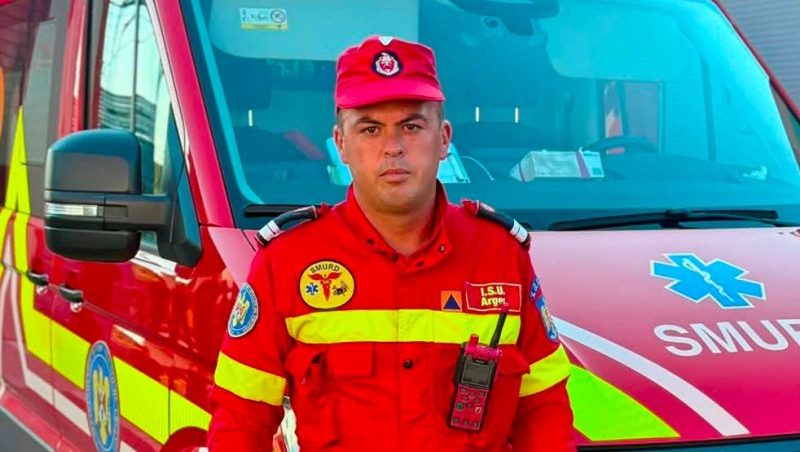 Pompier erou A intervenit pentru a ajuta un biciclist accidentat in Calinesti