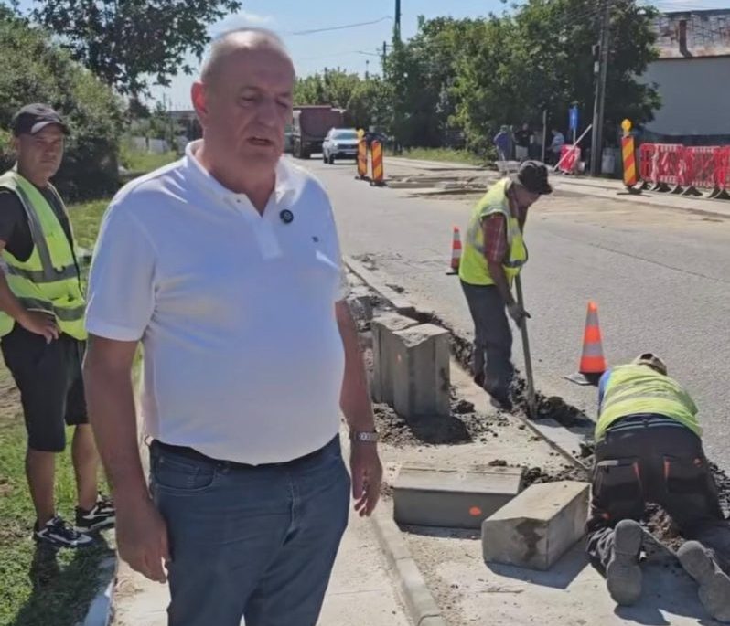 Primarul Nicolae Velcea Scopul nostru este sa avem strazi si trotuare mai sigure