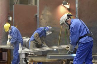 Productia industriala din Romania in declin Scadere de 33 in prima jumatate a anului 2026