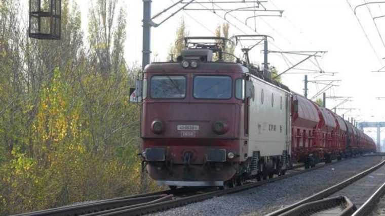 Romania se confrunta cu riscul de a ramane fara trenuri Criza financiara de la CFR aproape sa opreasca transportul feroviar