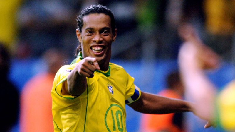 Ronaldinho se intoarce pe terren la 46 de ani Legenda braziliana va fi prezentata la noua sa echipa din Italia