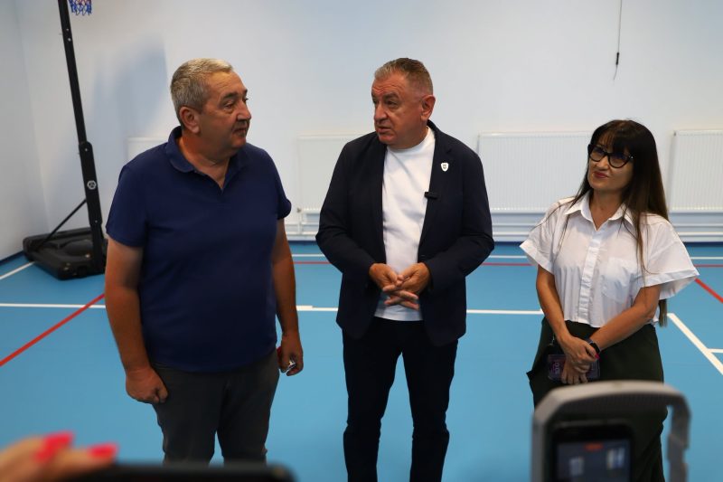 Sala de sport a Liceului Teoretic Ion Barbu din Pitesti reabilitata complet