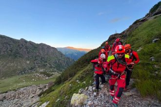 Salvamont Arges doua interventii intr o singura zi pentru turisti obositi