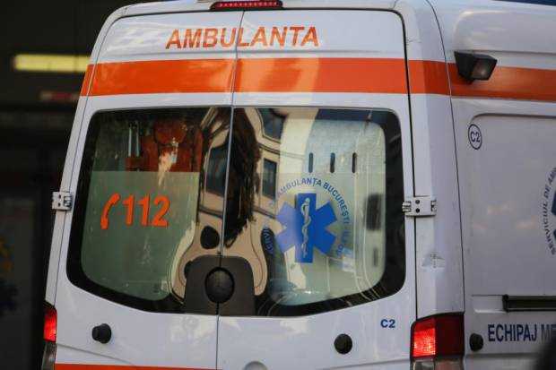 Scena socante in Timis O fetita de 13 ani si a injunghiat tatal dupa ce acesta a agresat o pe mama sa