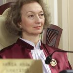Sefa CCR Simina Tanasescu urmeaza sa isi prezinte demisia luni Surse Decizia a fost luata in urma intalnirii cu Ilie Bolojan