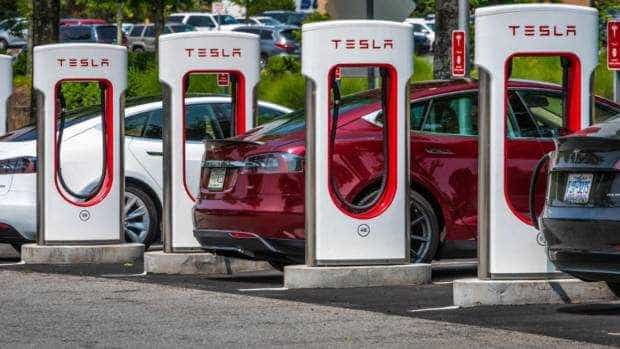 Tesla retrage aproape 3 milioane de masini in China din cauza a doua probleme de siguranta