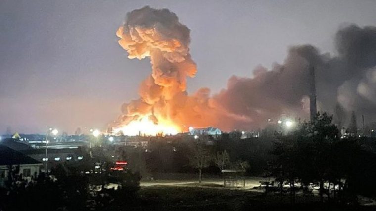 Ucraina loveste din nou in inima Rusiei una dintre cele mai mari rafinarii atacata pentru a doua noapte consecutiv