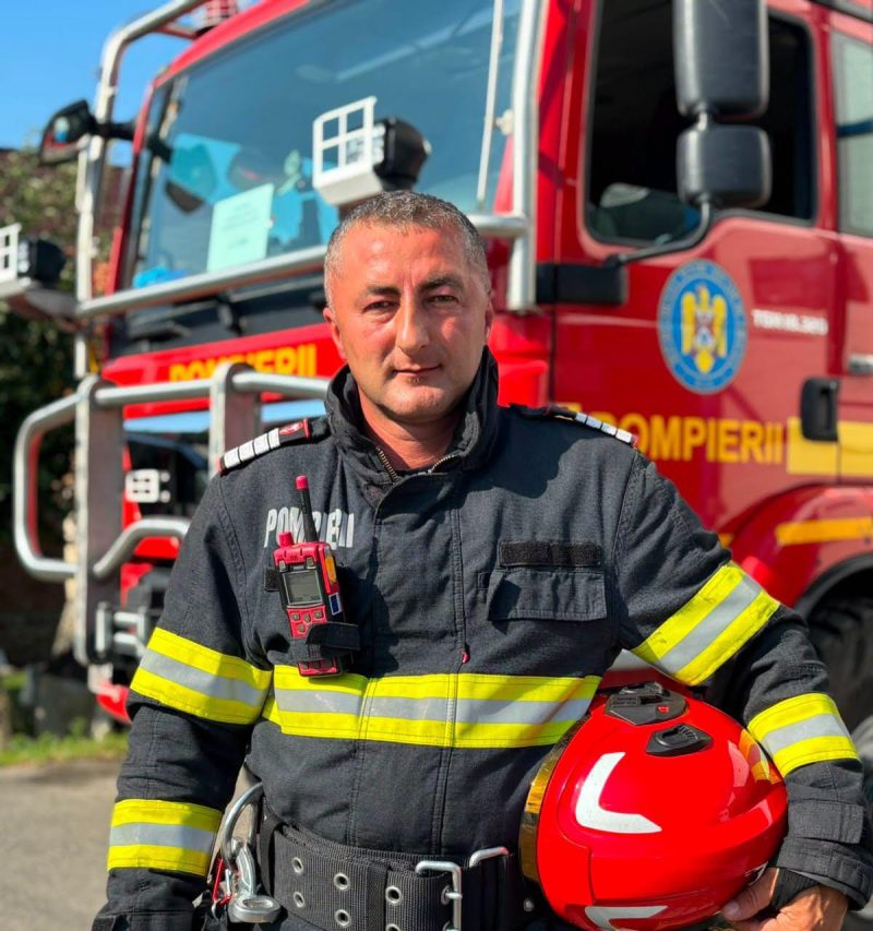Un pompier din Arges a salvat o casa de la incendiu in timpul liber