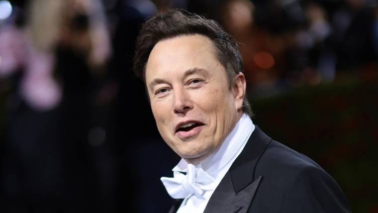 Zelenski ofera lui Elon Musk una dintre cele mai prestigioase distinctii ale Ucrainei