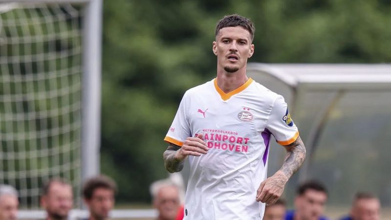 dennis man pe lista dorinteleor lui atalanta maurizio sarri ar insista pentru transferul romanului de la psv