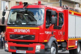 incendiu devastator in portul midia o nava care transporta minereu a fost cuprinsa de flacari