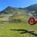 video elicopter smurd pentru doi tineri aflati pe varful vistea mare